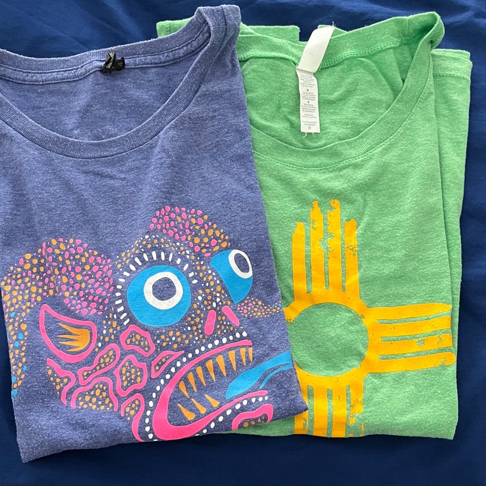 Oyamel and New Mexico graphic tees women’s medium